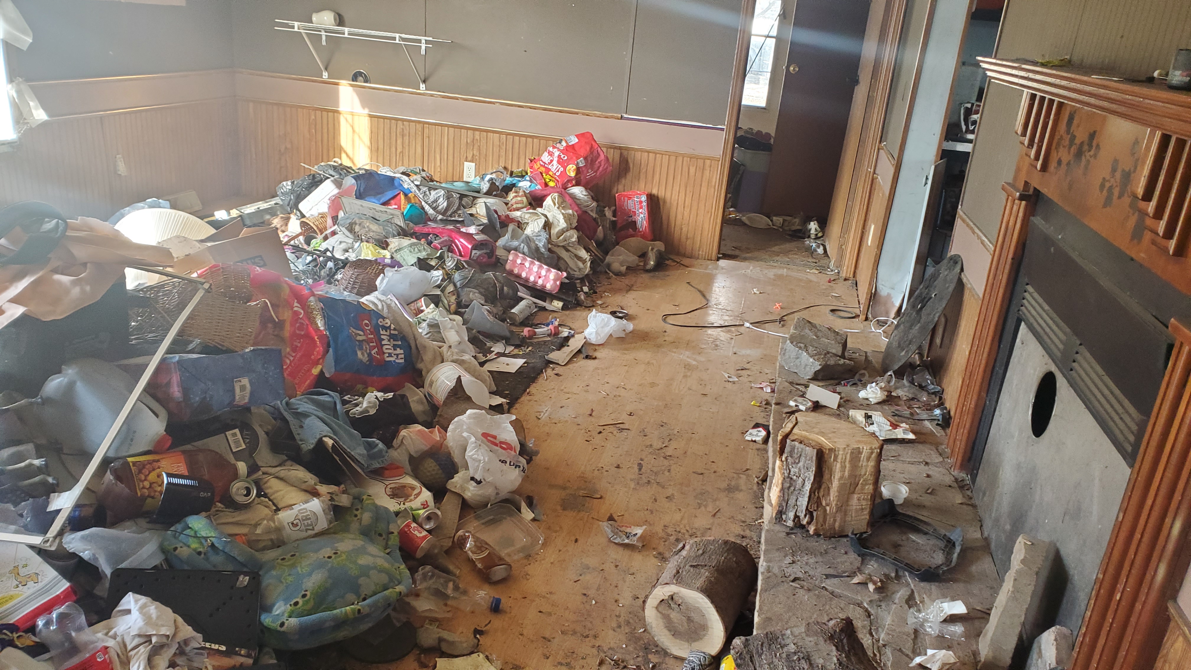 Ditch-It Junk Removal: Service Image-15 Ditch-It Junk Removal: Service Image-15